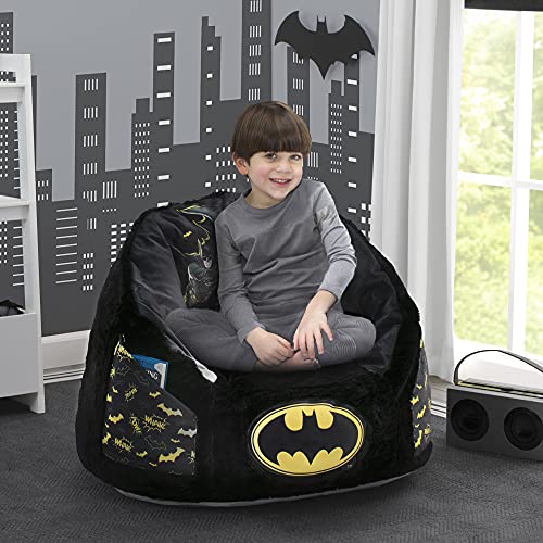 Batman Cozee Fluffy Chair by Delta Children, Kid Size (for Kids Up to 10 Years Old) , 27x23x27 Inch (Pack of 1)